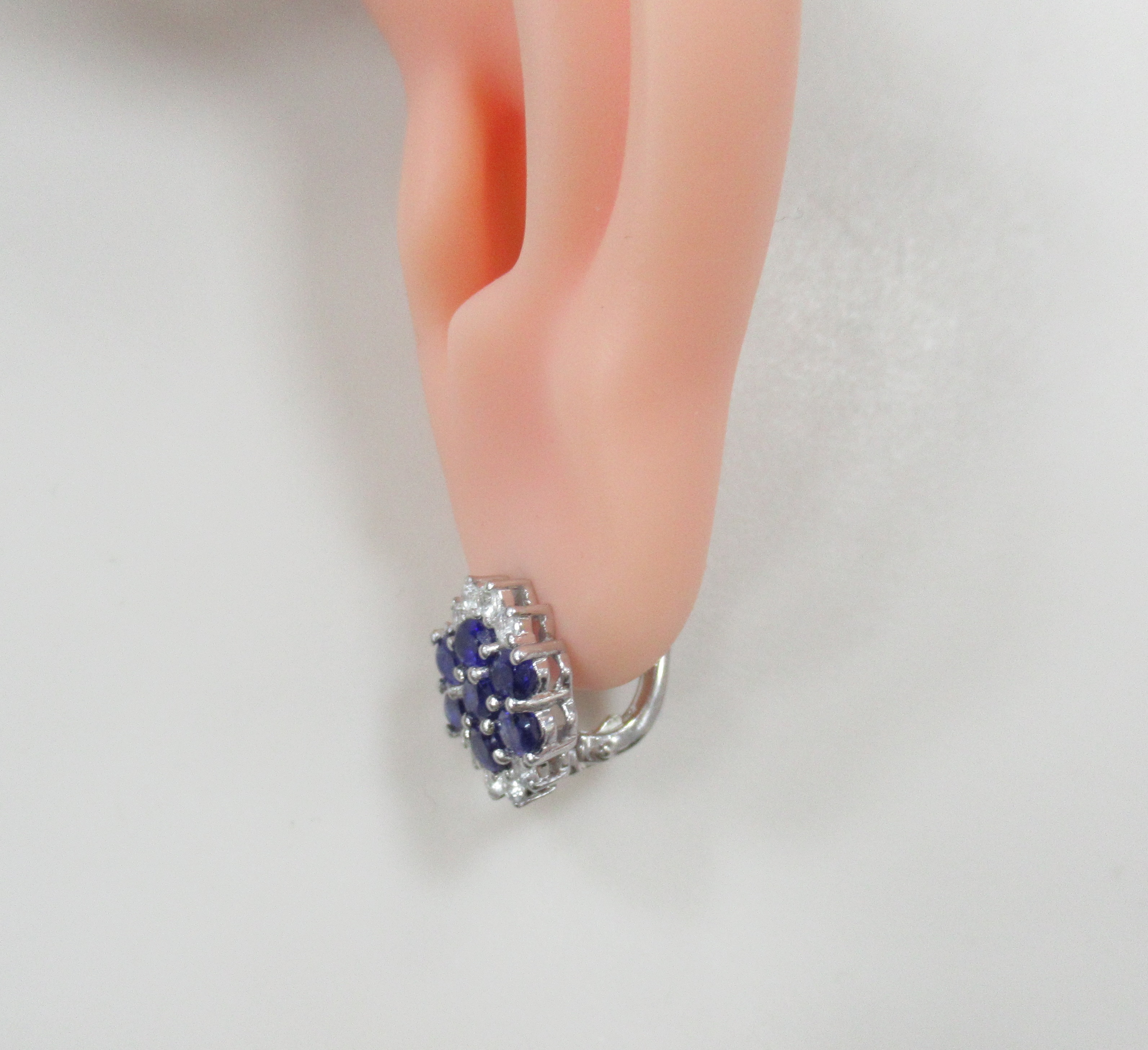 Серебряные серьги с сапфирами